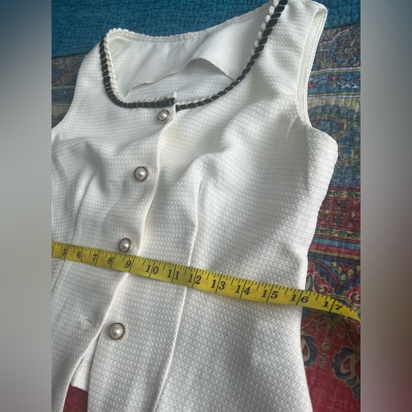 Vest - Picture 4 of 9